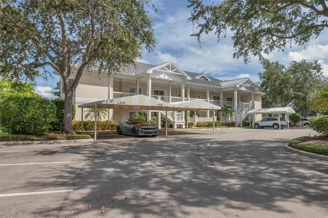 $3,800 | 3605 54th Drive West, Unit 204, Bradenton, FL 34210