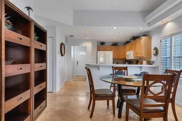 $3,800 | 3605 54th Drive West, Unit 204, Bradenton, FL 34210