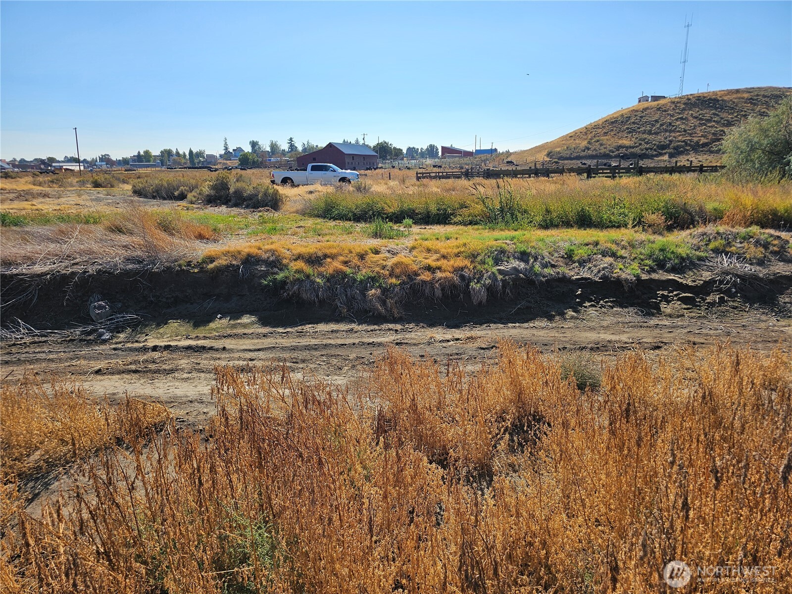 7 Ash Avenue Ritzville, WA 99169 - Photo 5 of 11 a view of a lake with a mountain