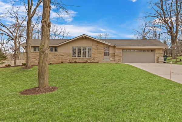 $525,000 | N17W27387 Lakefield Drive, Pewaukee, WI 53072