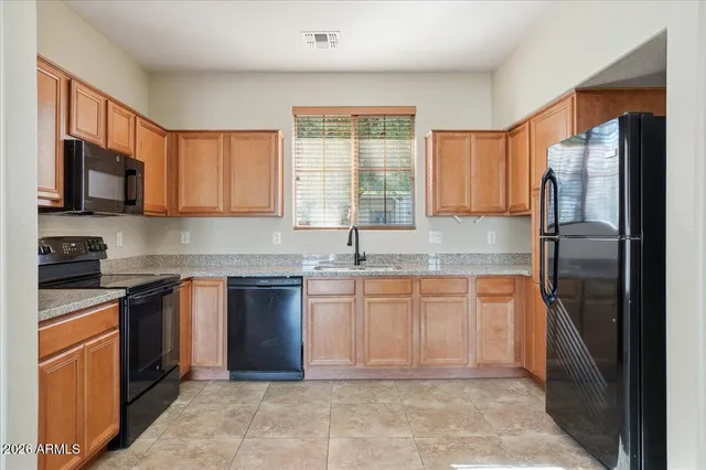 $425,000 | 1915 East Oxford Lane, Gilbert, AZ 85295