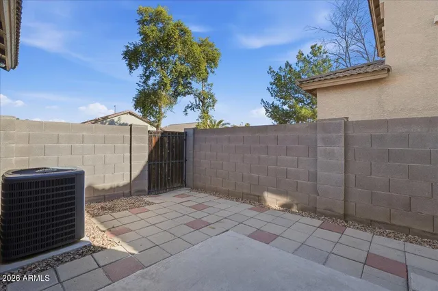 $425,000 | 1915 East Oxford Lane, Gilbert, AZ 85295