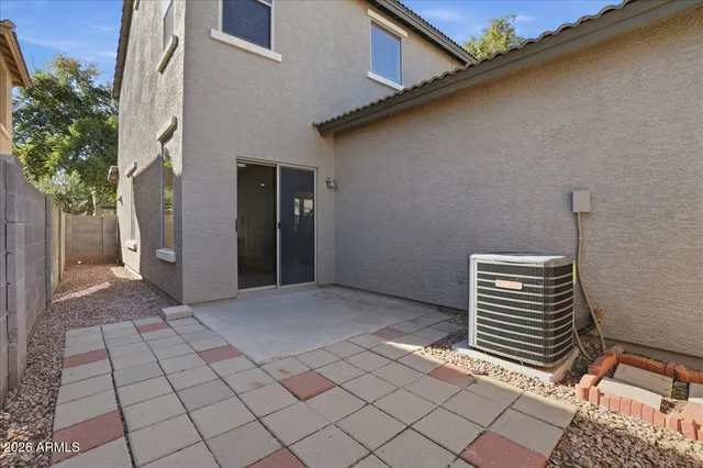 $425,000 | 1915 East Oxford Lane, Gilbert, AZ 85295