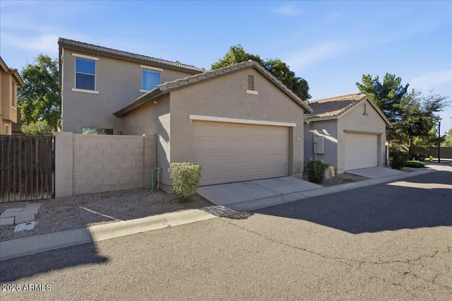$425,000 | 1915 East Oxford Lane, Gilbert, AZ 85295