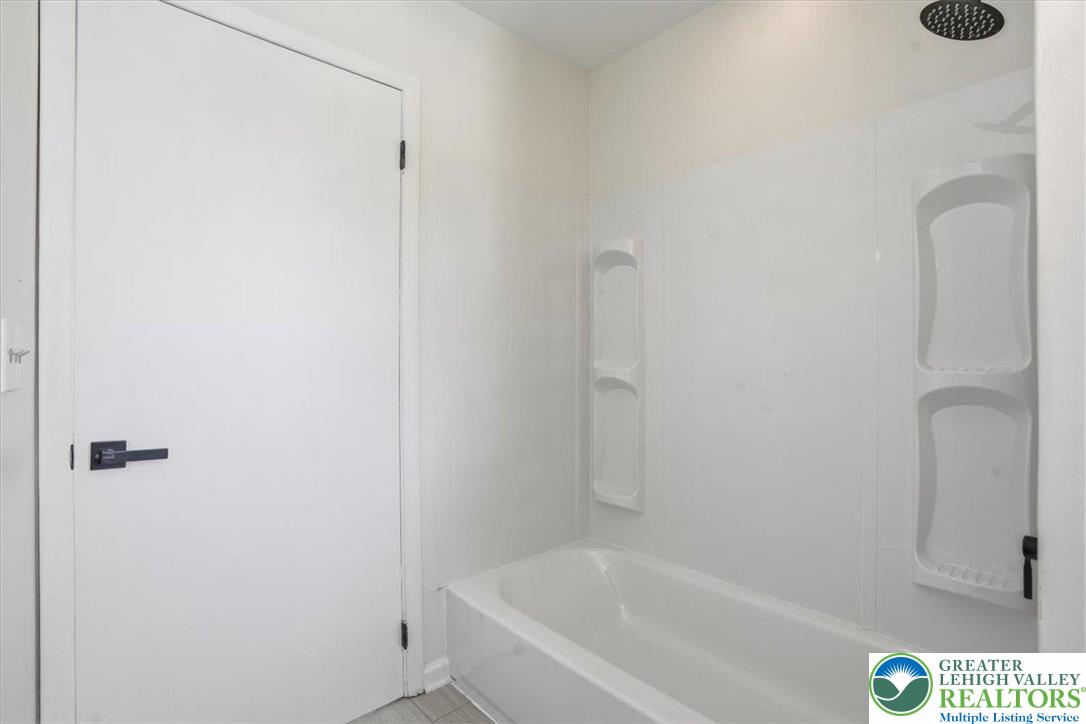 943 Crawford Street Bethlehem, PA 18017 - Photo 9 of 29