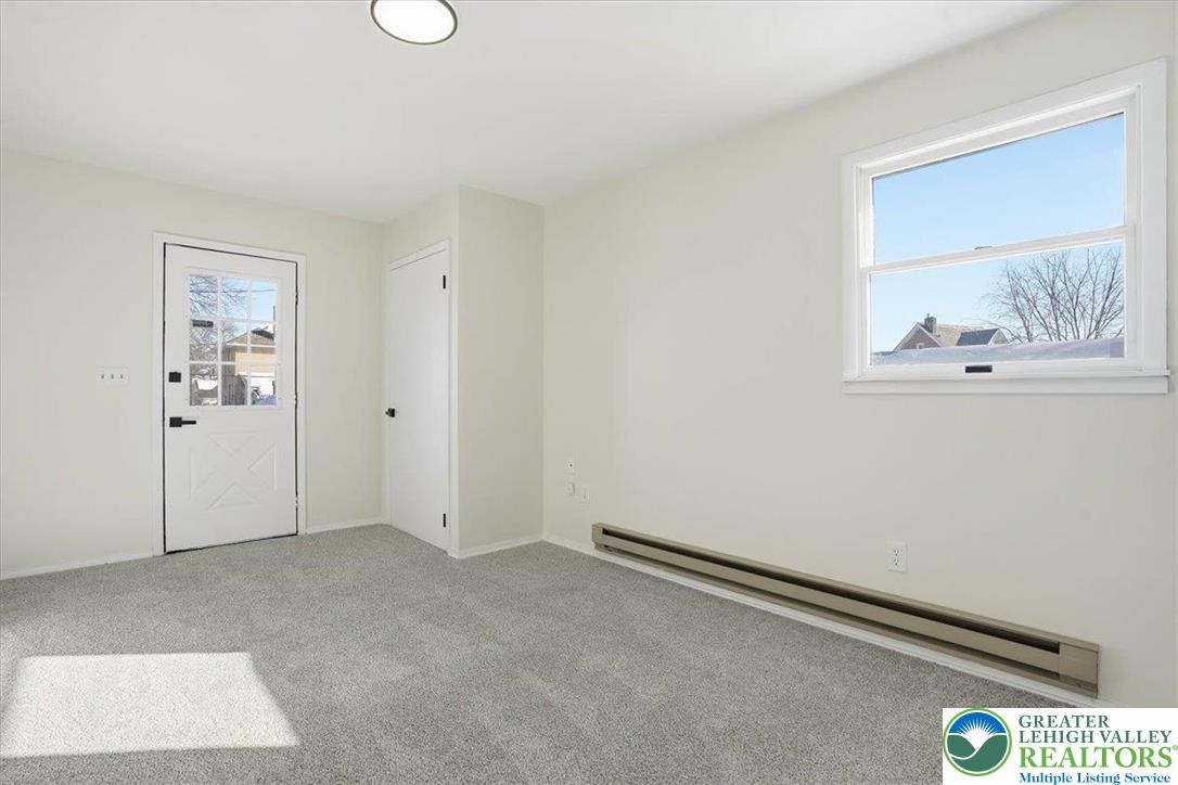 943 Crawford Street Bethlehem, PA 18017 - Photo 10 of 29