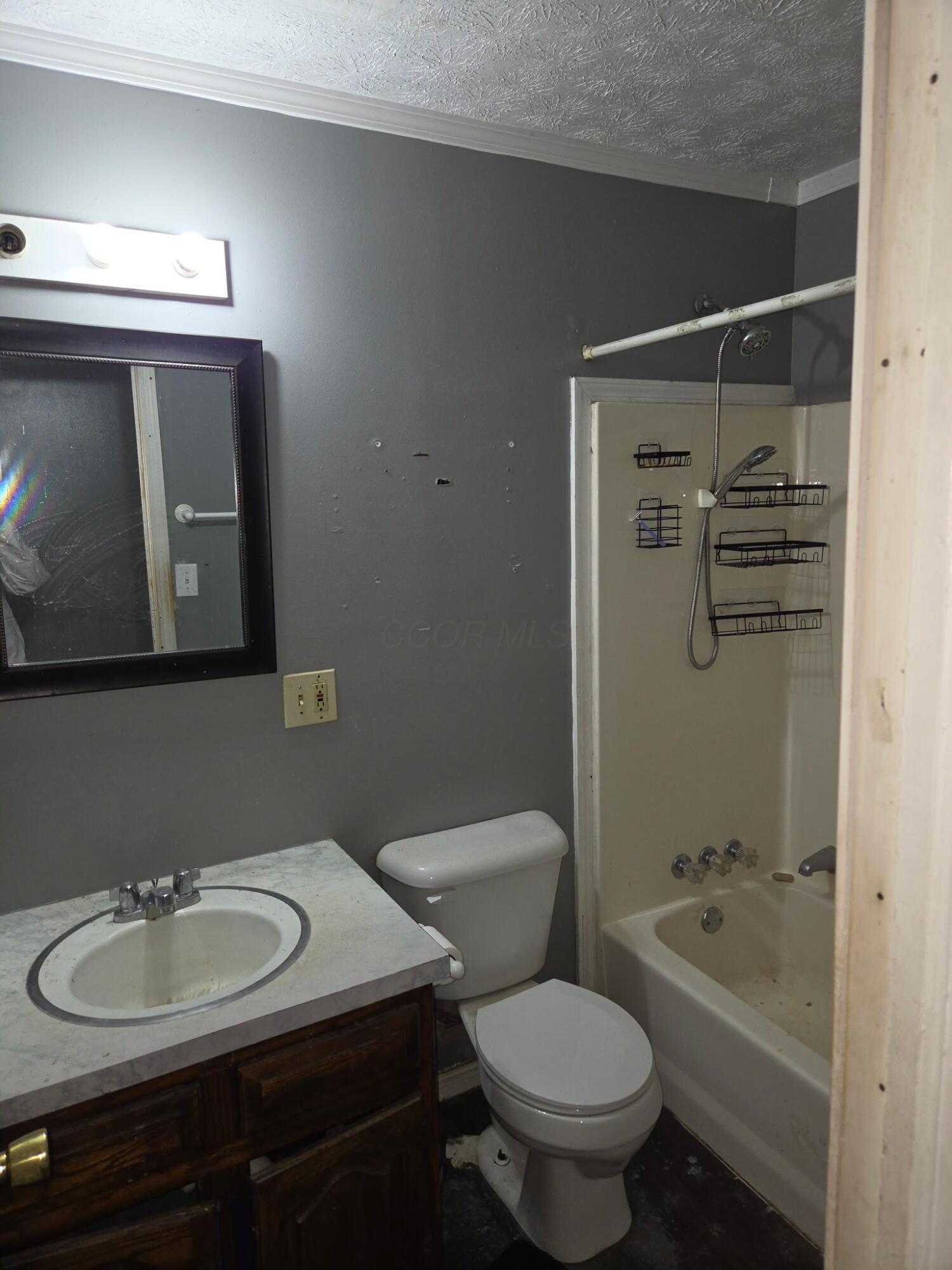 1646 Striebel Road Columbus, OH 43227 - Photo 2 of 16 1000078889