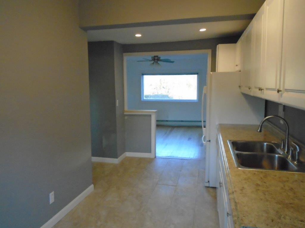 182 River Road Benton, ME 04901 - Photo 4 of 24 Kitchen