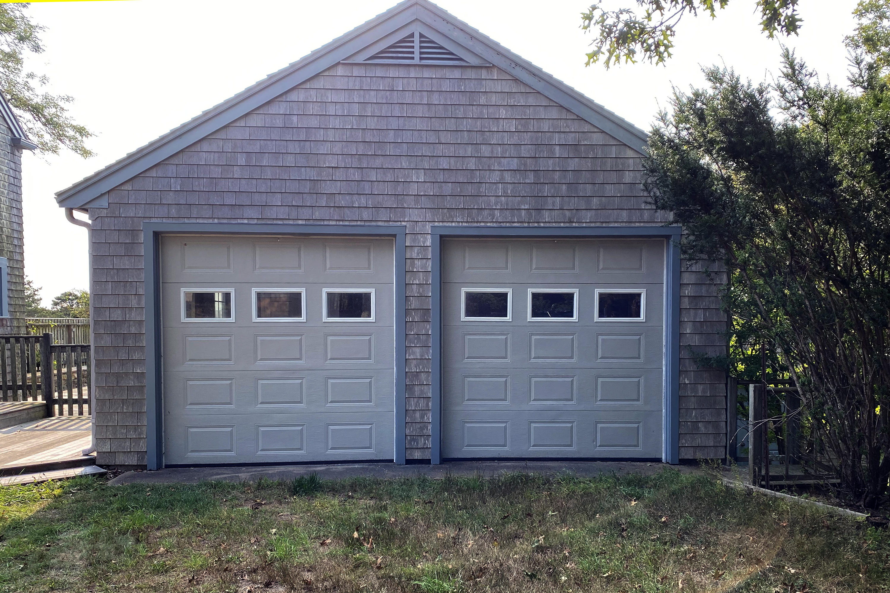17 High Mark Road Chilmark, MA 02535 - Photo 32 of 52 a front view of a house with garden