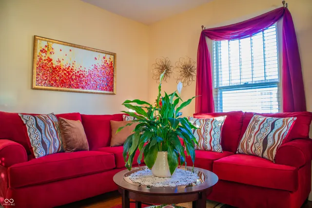 $234,900 | 512 South State Street, North Vernon, IN 47265