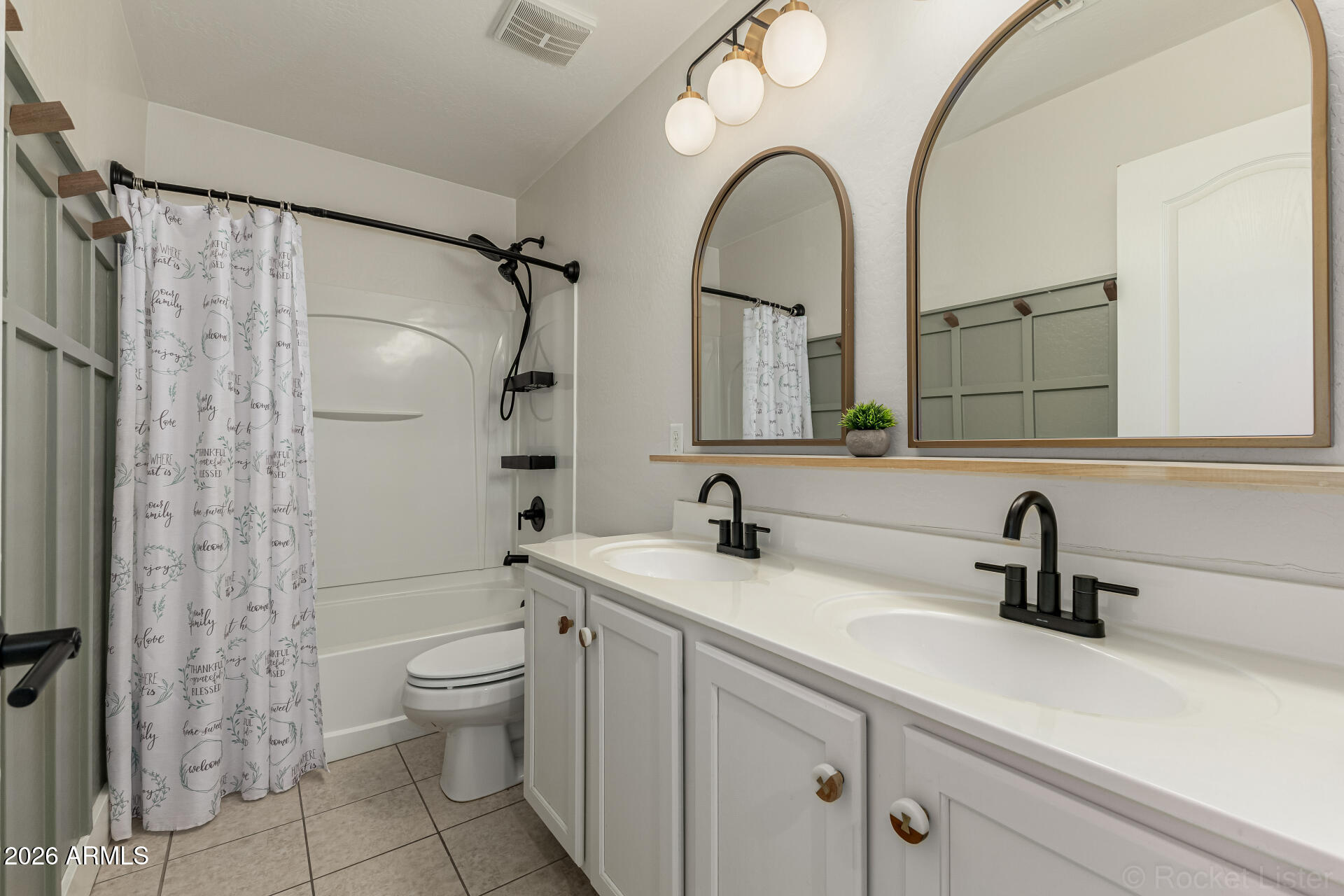 2177 East Gillcrest Road Gilbert, AZ 85298 - Photo 15 of 41 Guest bathroom w/ double sinks