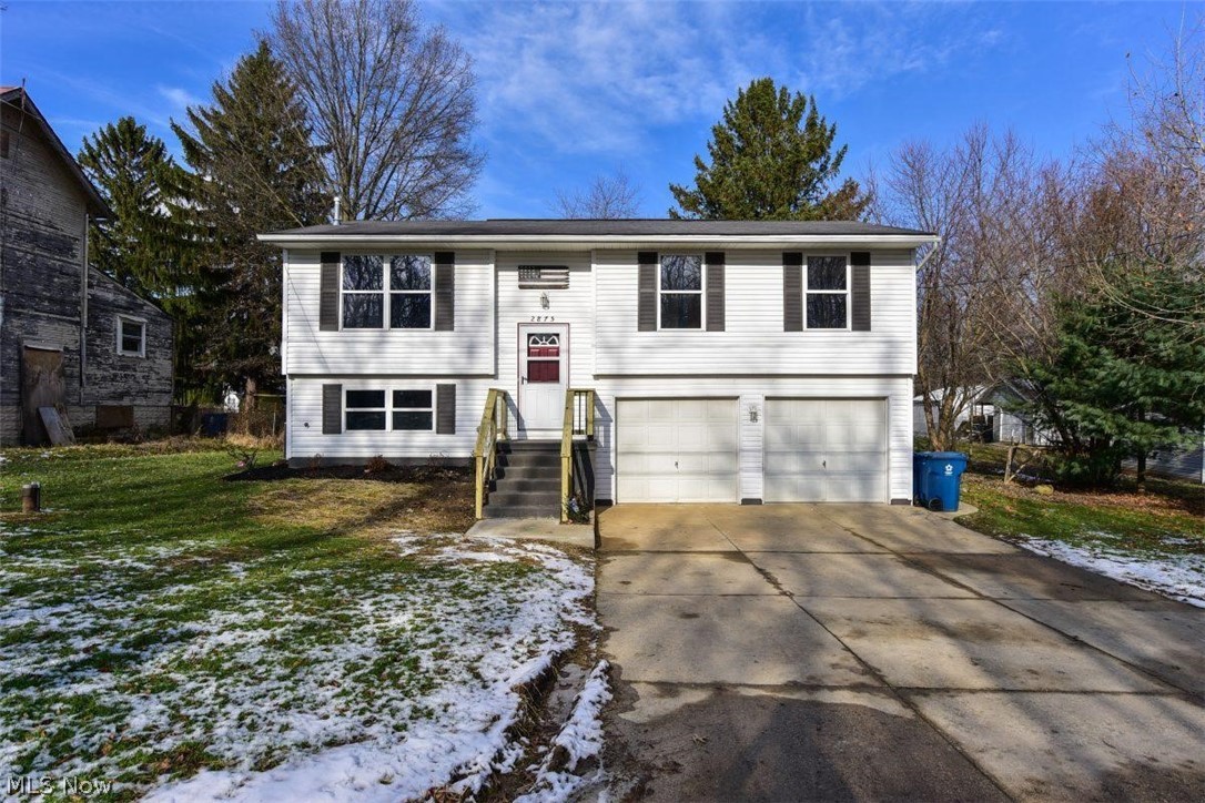 2875 Ries Street Norton, OH 44203 - Photo 3 of 21 Gallery Image 3