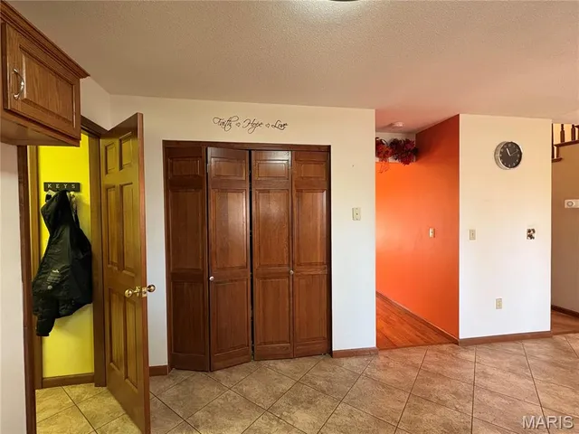 $380,000 | 19 Chelsea Road, Collinsville, IL 62234