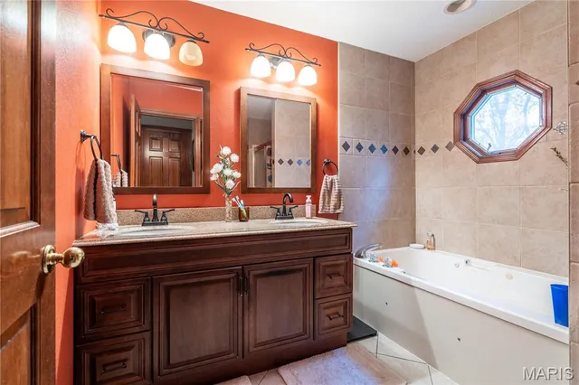 $385,000 | 19 Chelsea Road, Collinsville, IL 62234