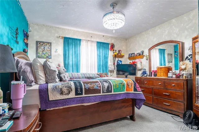 $385,000 | 19 Chelsea Road, Collinsville, IL 62234