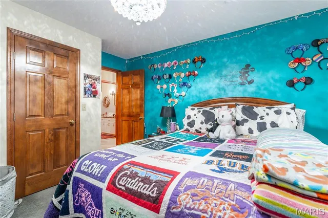 $385,000 | 19 Chelsea Road, Collinsville, IL 62234