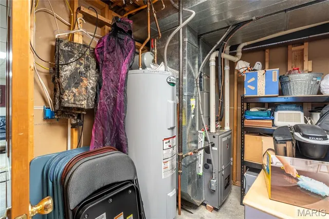 $380,000 | 19 Chelsea Road, Collinsville, IL 62234