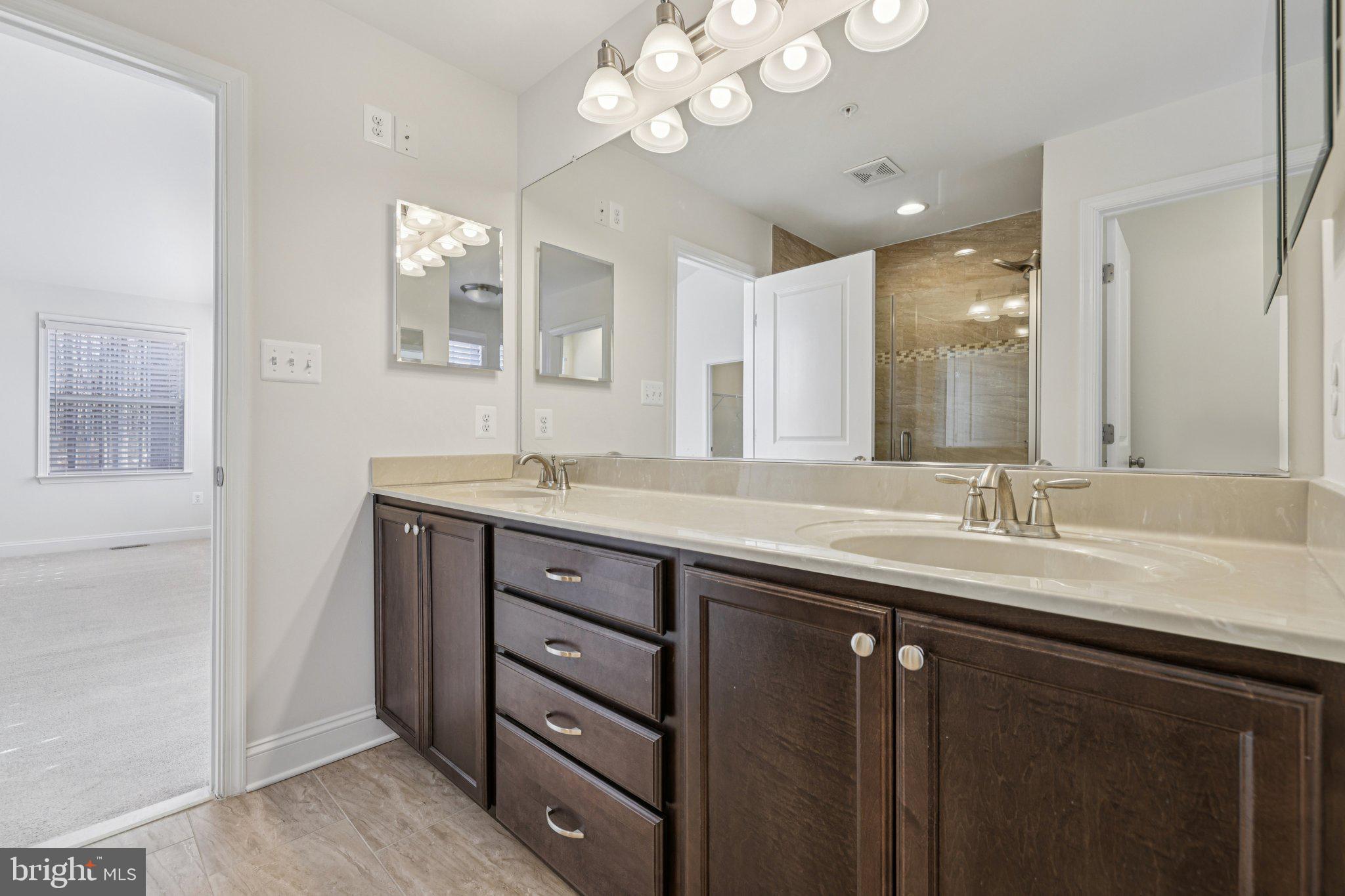 10807 Timber View Way Columbia, MD 21044 - Photo 34 of 72 Double Vanity