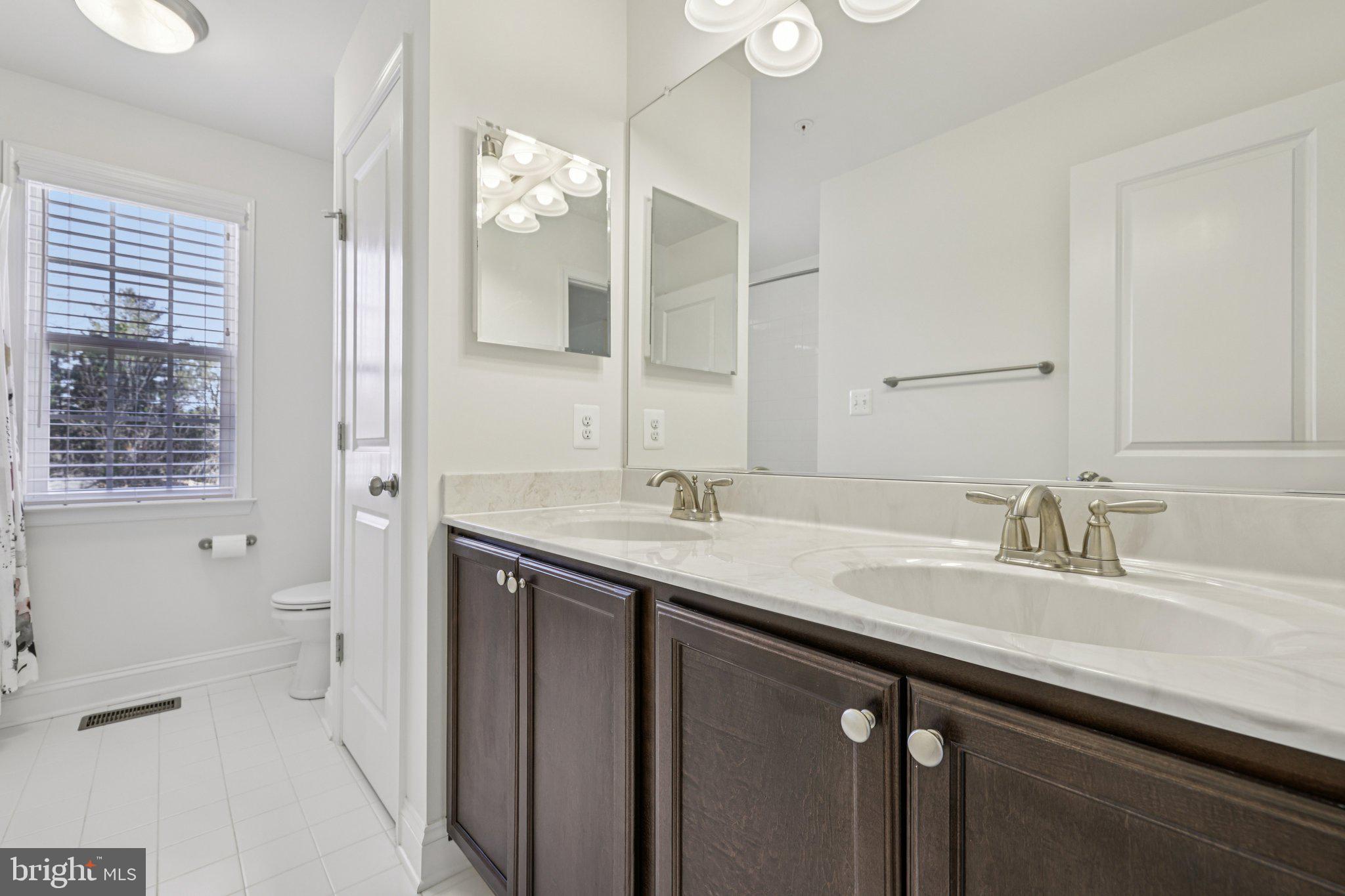 10807 Timber View Way Columbia, MD 21044 - Photo 39 of 72 2nd Bathroom