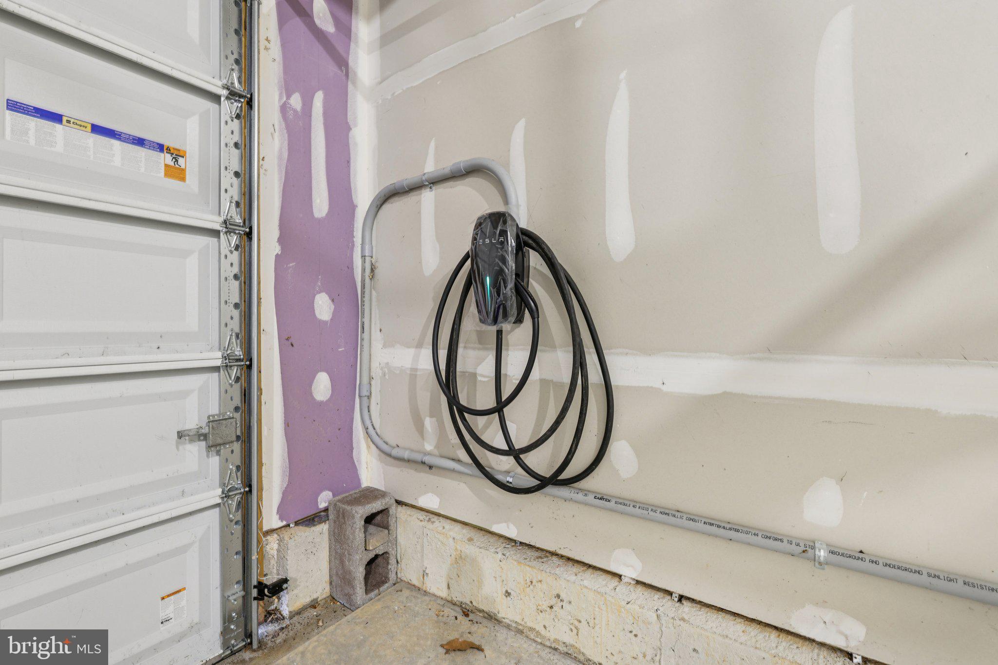 10807 Timber View Way Columbia, MD 21044 - Photo 61 of 72 Tesla / Electric Charger