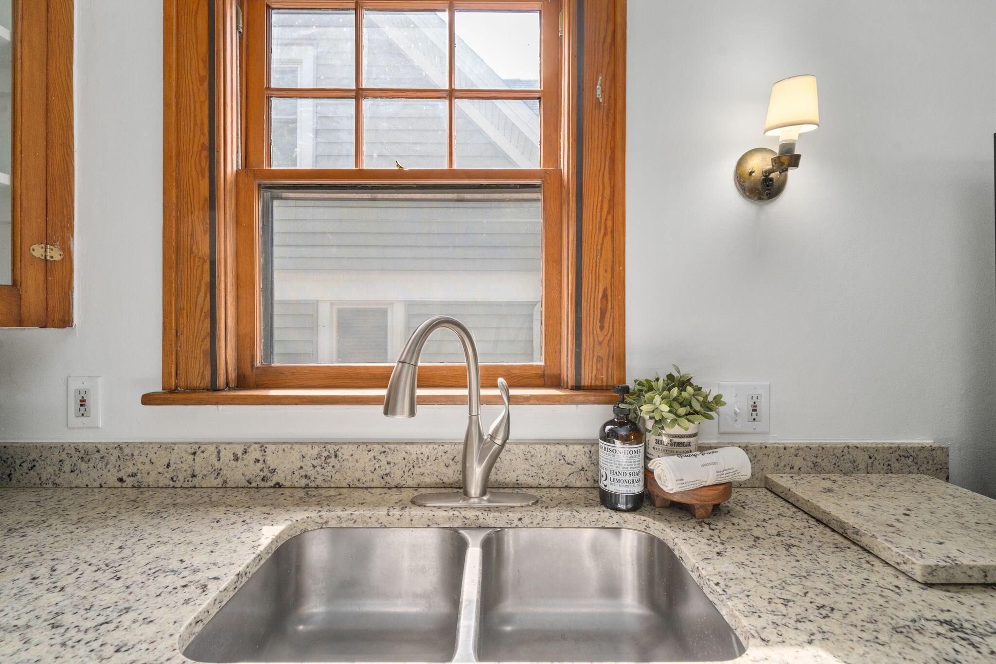 186 Tibet Road Columbus, OH 43202 - Photo 25 of 56 25-web-or-mls-DSC07211