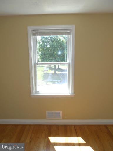 4366 Eldone Road Baltimore, MD 21229 - Photo 16 of 23 Bedroom
