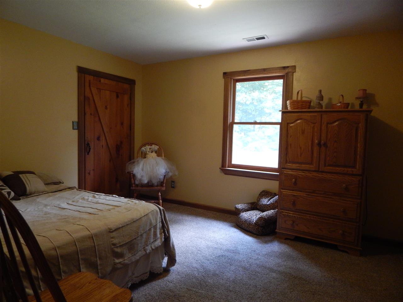 526 North Lowder Road Bloomfield, IN 47424 - Photo 11 of 33