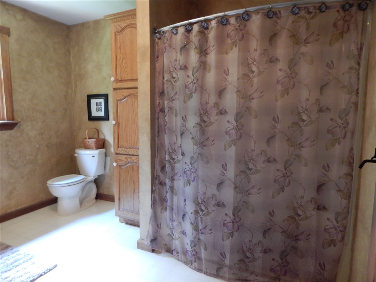 526 North Lowder Road Bloomfield, IN 47424 - Photo 15 of 33