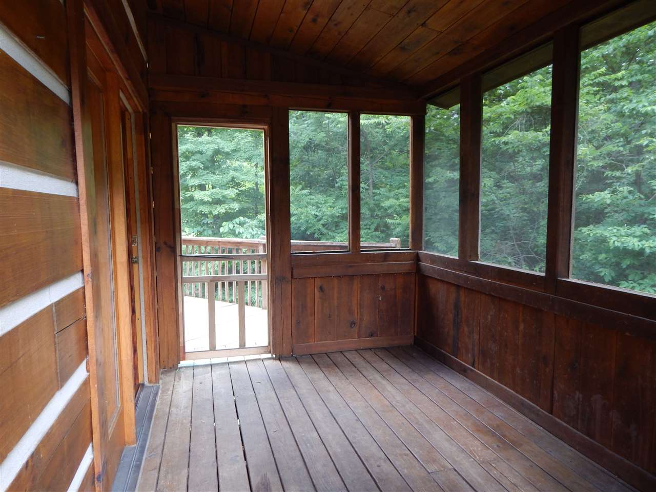526 North Lowder Road Bloomfield, IN 47424 - Photo 18 of 33