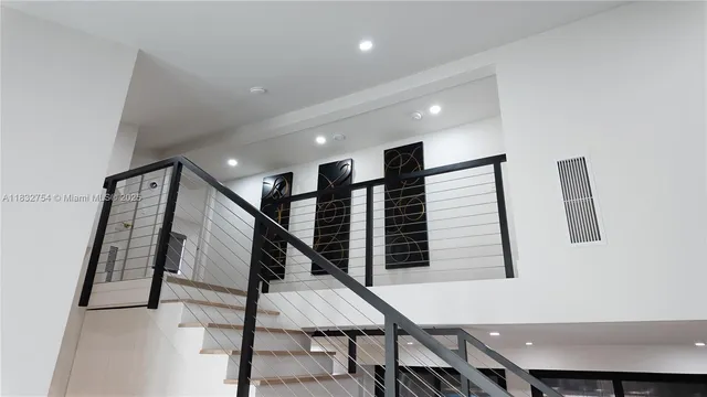 $20,000 | 1240 Northeast 27th Terrace, Pompano Beach, FL 33062