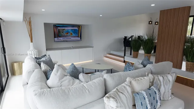 $20,000 | 1240 Northeast 27th Terrace, Pompano Beach, FL 33062