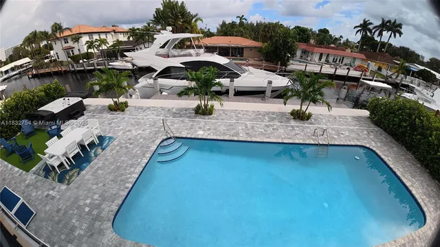 $20,000 | 1240 Northeast 27th Terrace, Pompano Beach, FL 33062