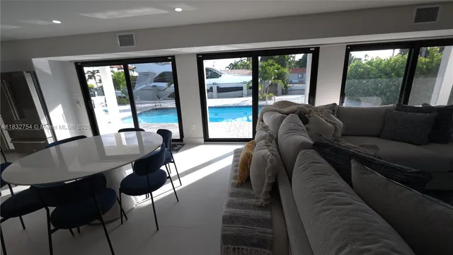 $20,000 | 1240 Northeast 27th Terrace, Pompano Beach, FL 33062