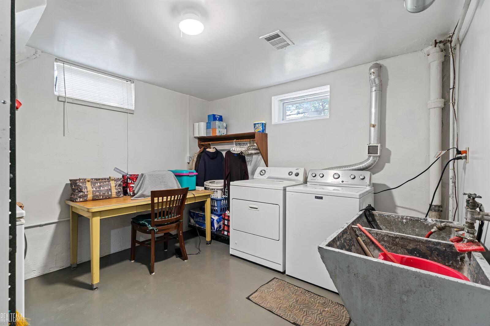 22416 Rausch Avenue Eastpointe, MI 48021 - Photo 30 of 42 50143694-0a31ea01-8436-4a04-bd0a-b2030bedb948.JPG