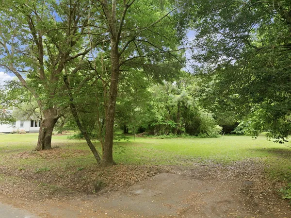 $179,000 | 135 Scotia Street, McClellanville, SC 29458
