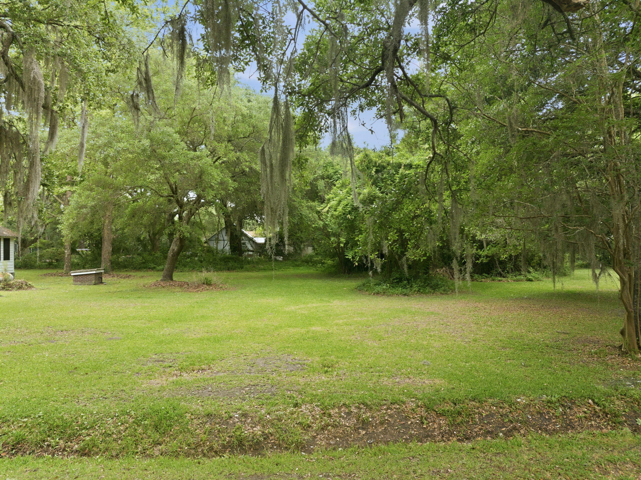 135 Scotia Street McClellanville, SC 29458 - Photo 2 of 17 Front