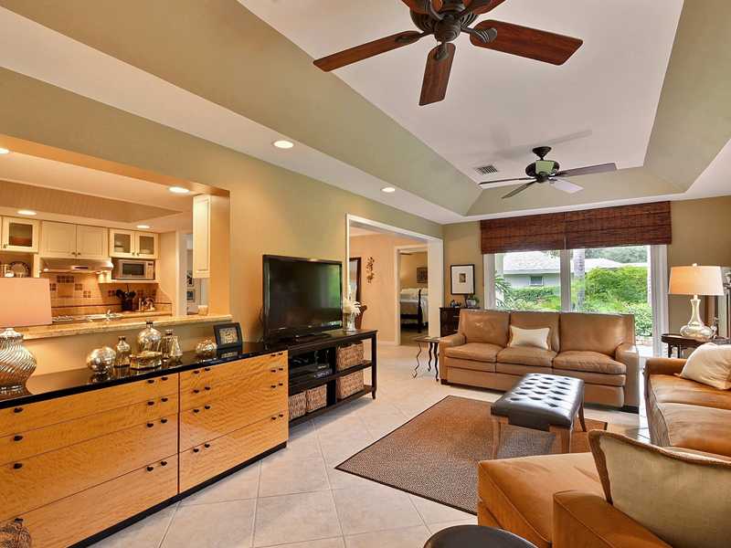 435 Fiddlewood Road Vero Beach, FL 32963 - Photo 5 of 20 Gallery Image 5
