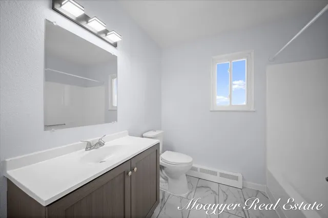 $925,000 | 1051 Abbey Court, Holland, MI 49423