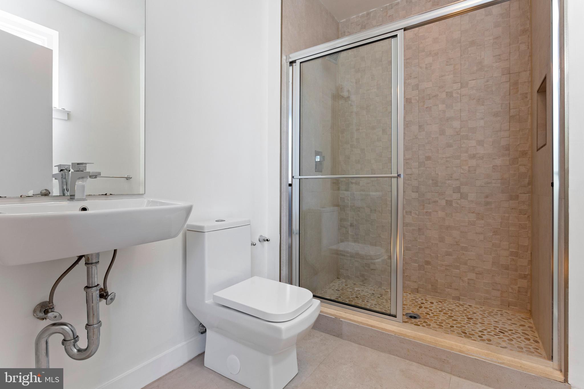 1625-31 Ridge Avenue, Unit 2 Philadelphia, PA 19130 - Photo 13 of 16 Bedroom 2 on suite