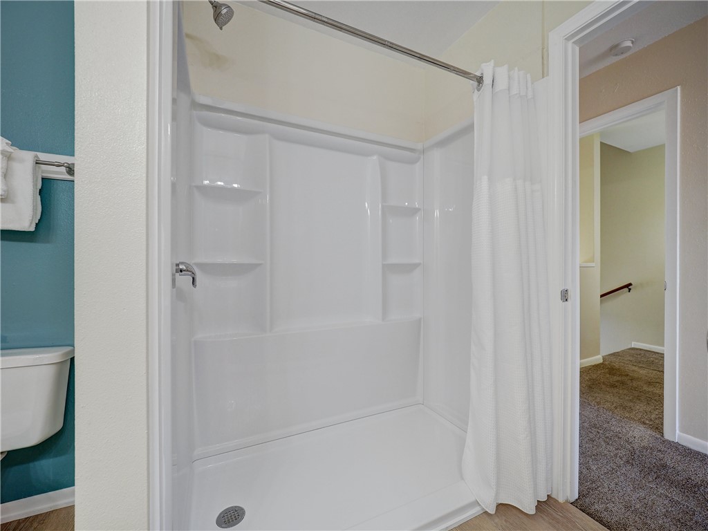 14300 Aloha Street, Unit 151 Corpus Christi, TX 78418 - Photo 21 of 33 a bathroom with a shower