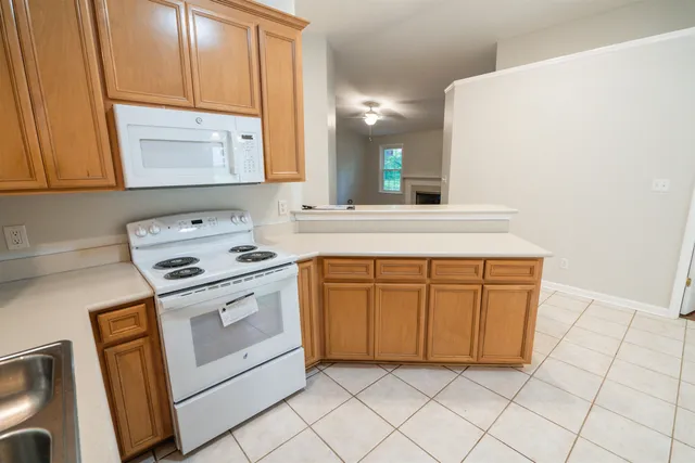 $2,200 | 6533 Iron Liege Trail, Tallahassee, FL 32309