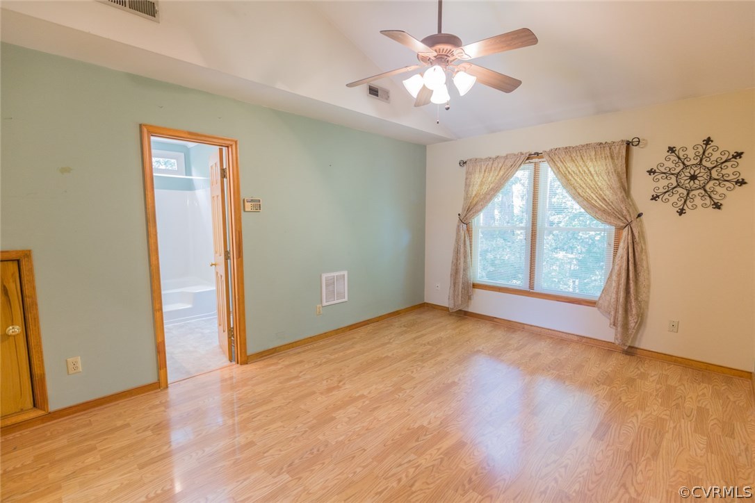 6202 Husting Road Chesterfield, VA 23832 - Photo 29 of 50 an empty room with windows and fan
