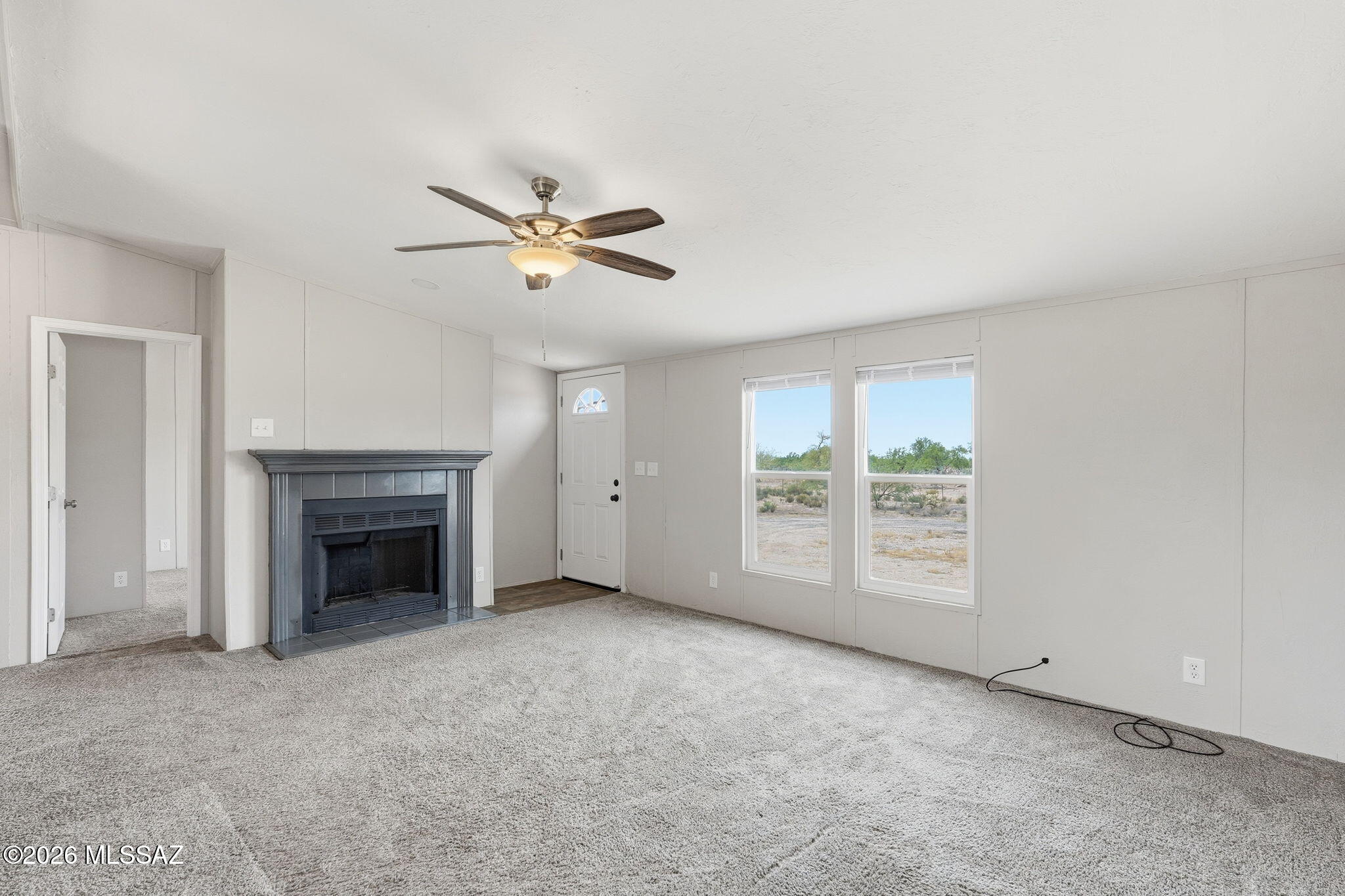 8690 South Marstellar Road Tucson, AZ 85736 - Photo 19 of 51 Living room