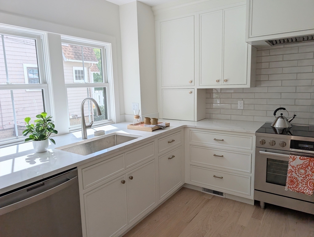 29 Berkeley Street Arlington, MA 02474 - Photo 11 of 42