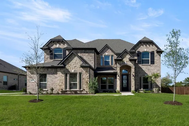 $751,803 | 609 South Hidden Lks Drive, DeSoto, TX 75115