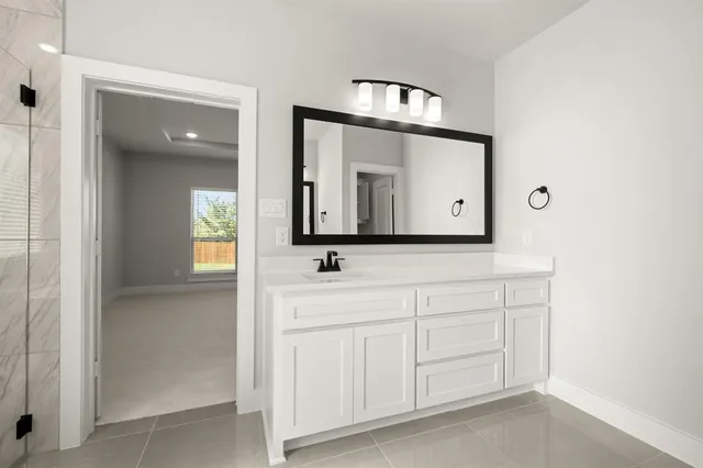 $751,803 | 609 South Hidden Lks Drive, DeSoto, TX 75115