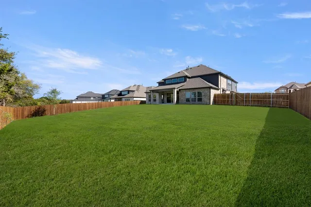 $751,803 | 609 South Hidden Lks Drive, DeSoto, TX 75115