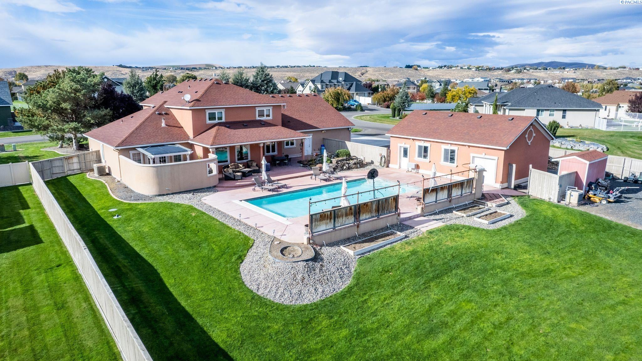 101301 East Ridgeview Drive Kennewick, WA 99338 - Photo 1 of 29 Gallery Image 1