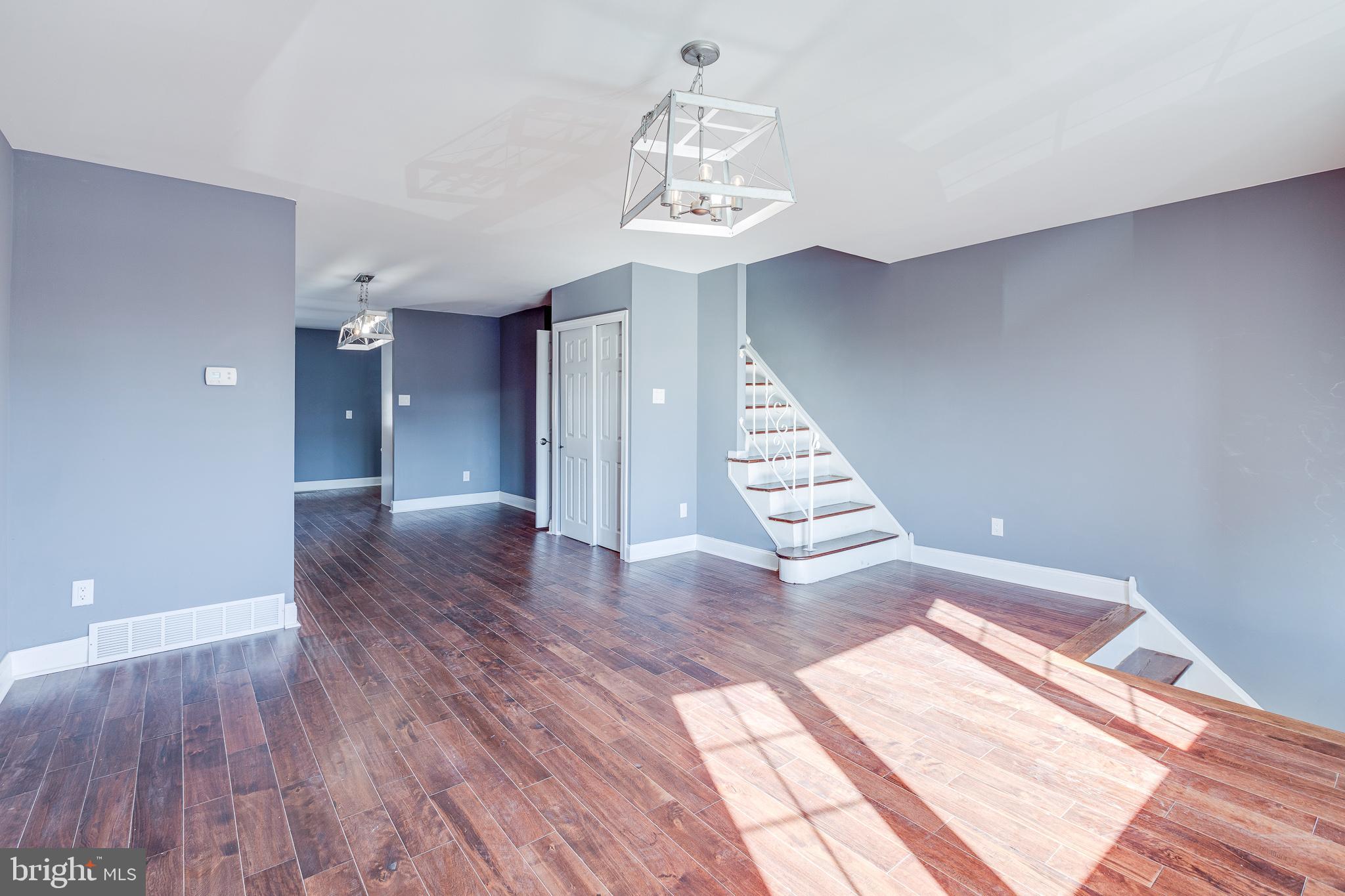 10716 Philcrest Road Philadelphia, PA 19154 - Photo 8 of 38 Gallery Image 8