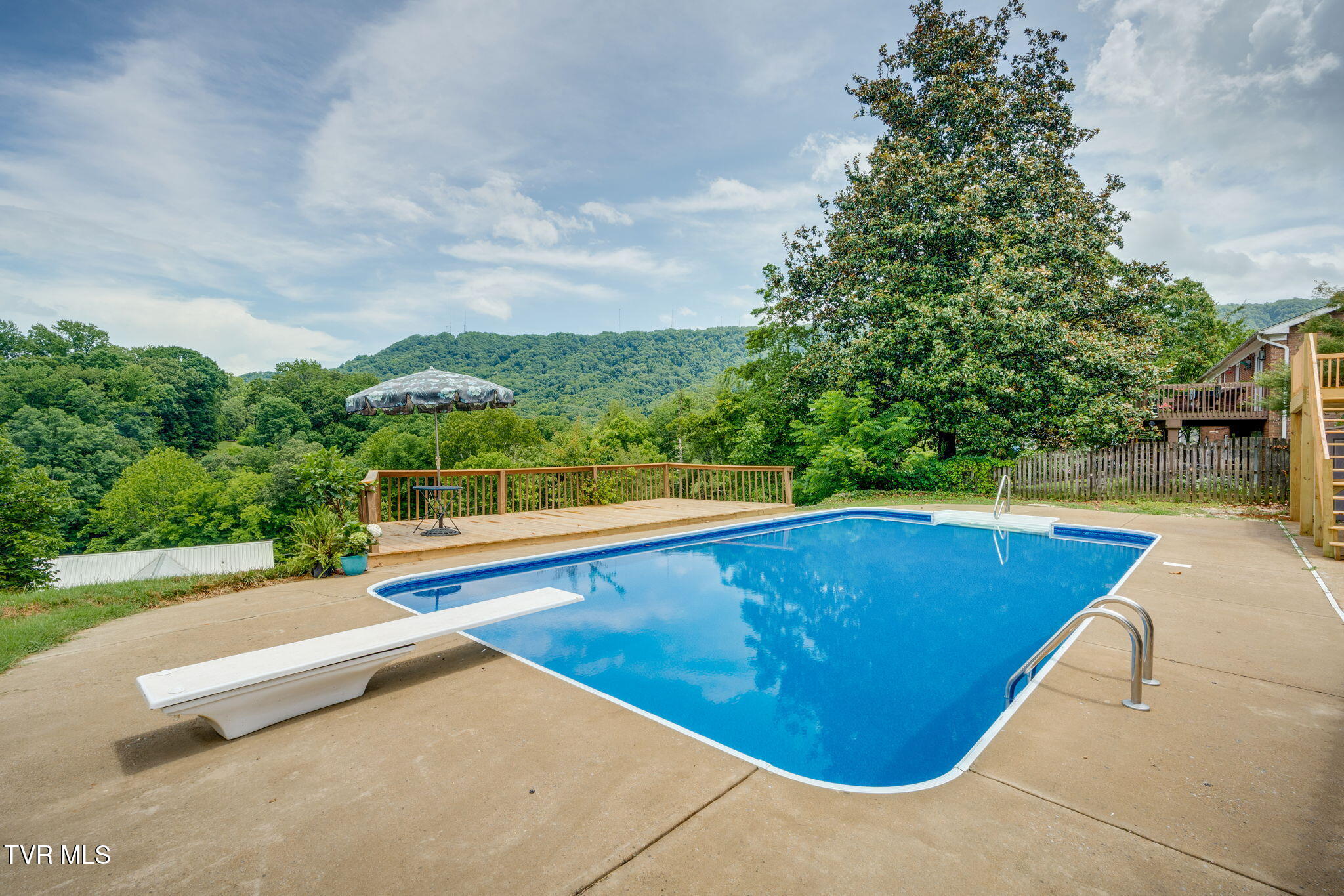 2125 Bonaire Road Kingsport, TN 37660 - Photo 36 of 49 031